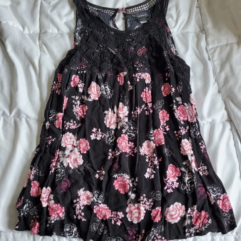 Torrid black and pink sleveless top